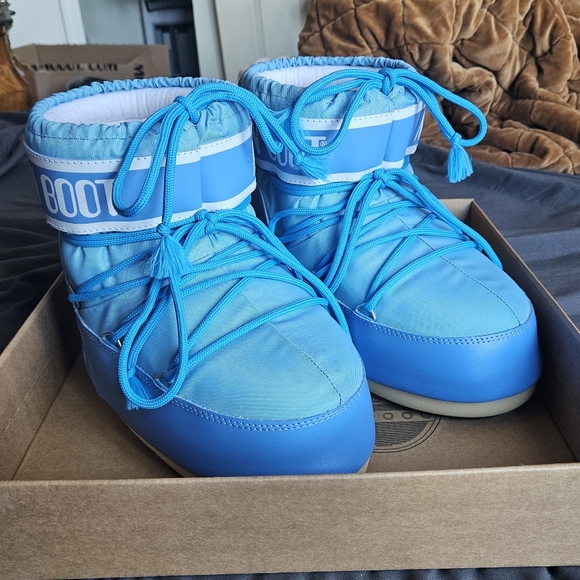 Moon Boot Blue Icon Low - Picture 2 of 9